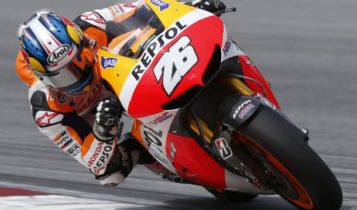 The Honda competitive racing bike, sponsored by GAS Jeans, among others. © Repsol Honda Team The Honda competitive racing bike, sponsored by GAS Jeans, among others. © Repsol Honda Team