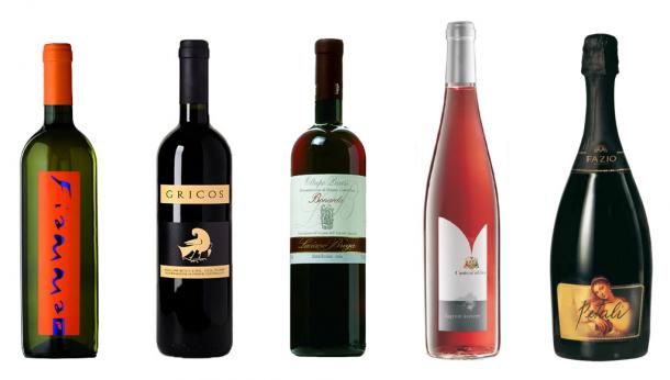 From left to right: Trebbiano di Romagna DOC Italian wines for a Christmas dinner
