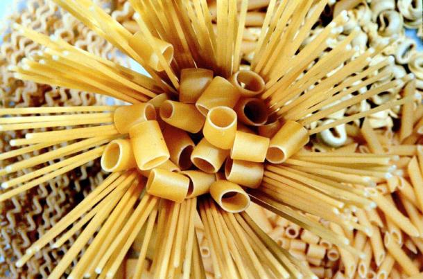 Various shapes of Italian pasta