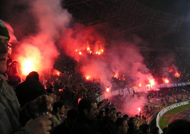 soccer-fans-lighting-flares-in-naples